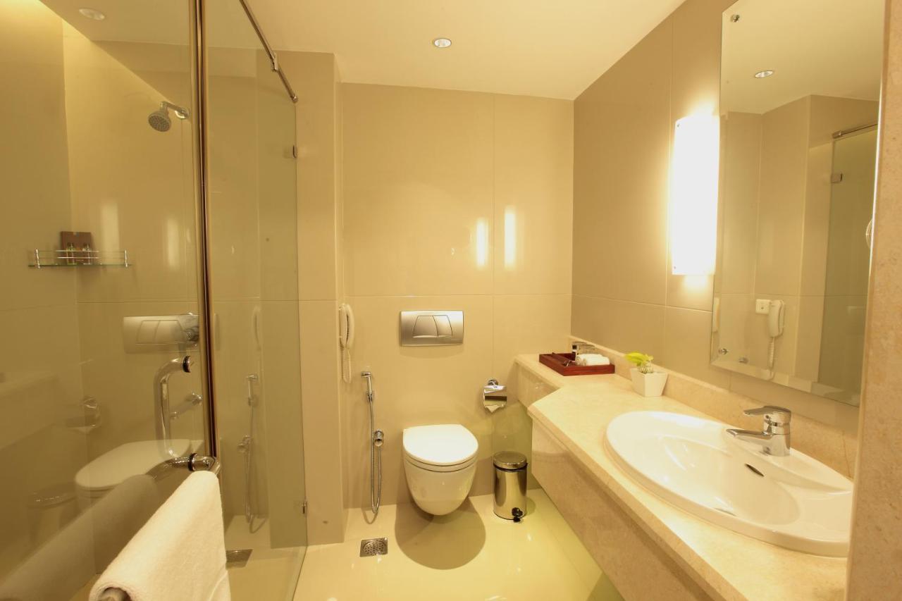 Monsoon Empress Kochi Hotel Екстериор снимка